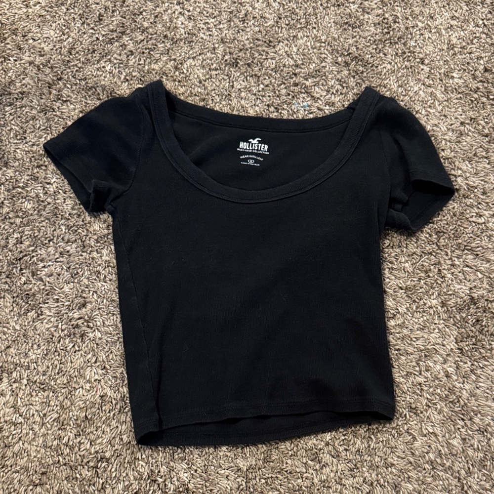 Hollister Classic Black Tee